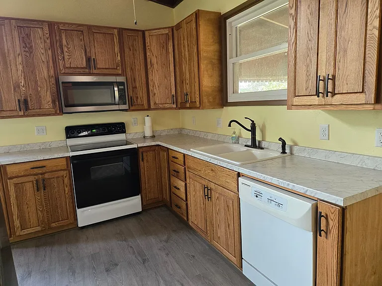 8001 Stuart St — Photo 2