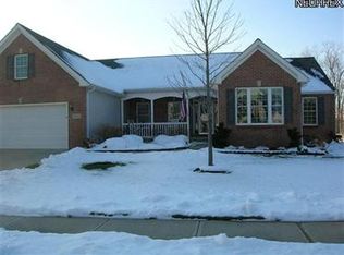 1518 Peach Dr, Avon, OH 44011
