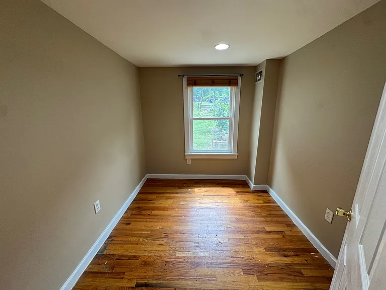 1st Bedroom that could be Office