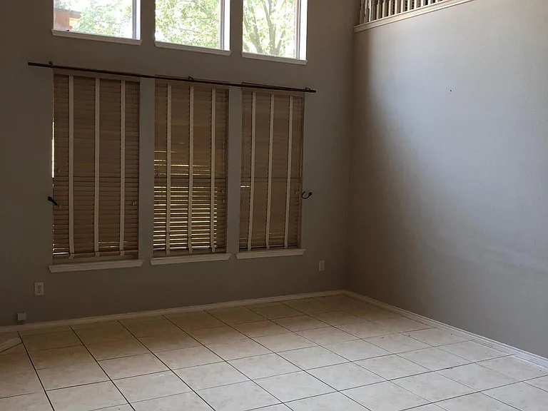 3816 Leon Dr — Photo 9