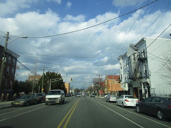 5th image of 316 Pacific Ave