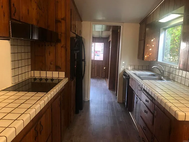 3535 Helix St — Photo 8