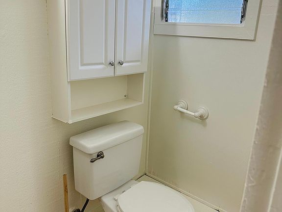 4th image of 815 10th Ave #F