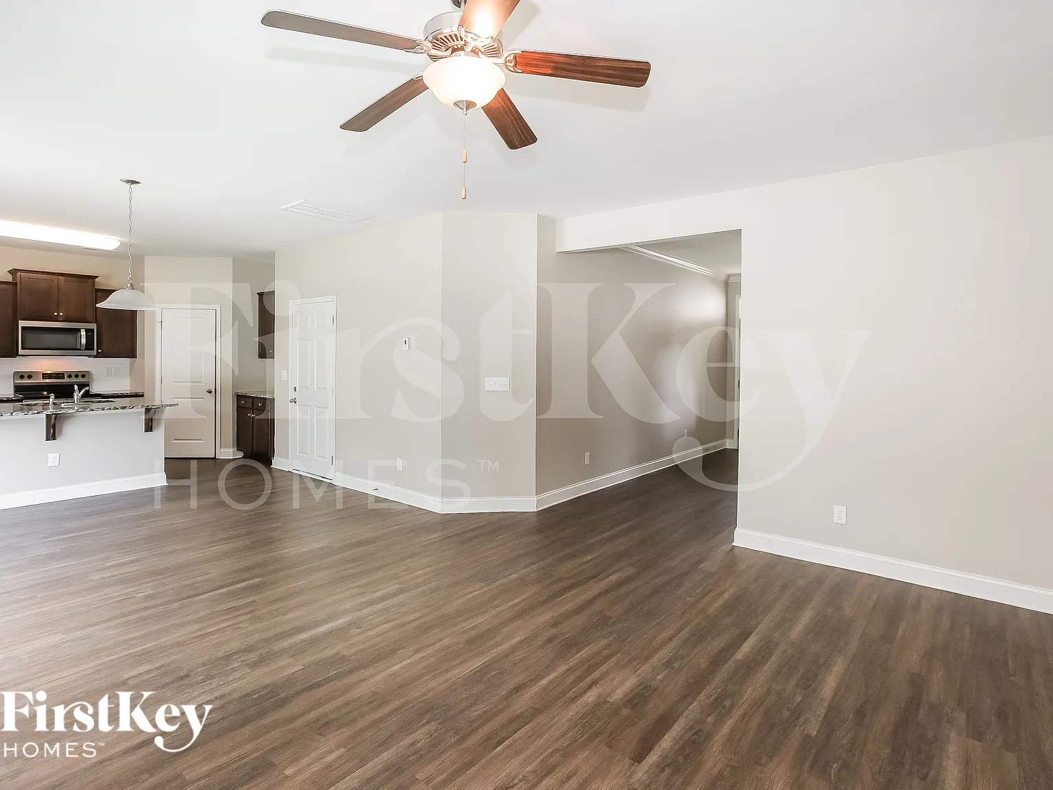 4 bed, 2.5 bath, 2106 sqft, $2,510 — Photo 4