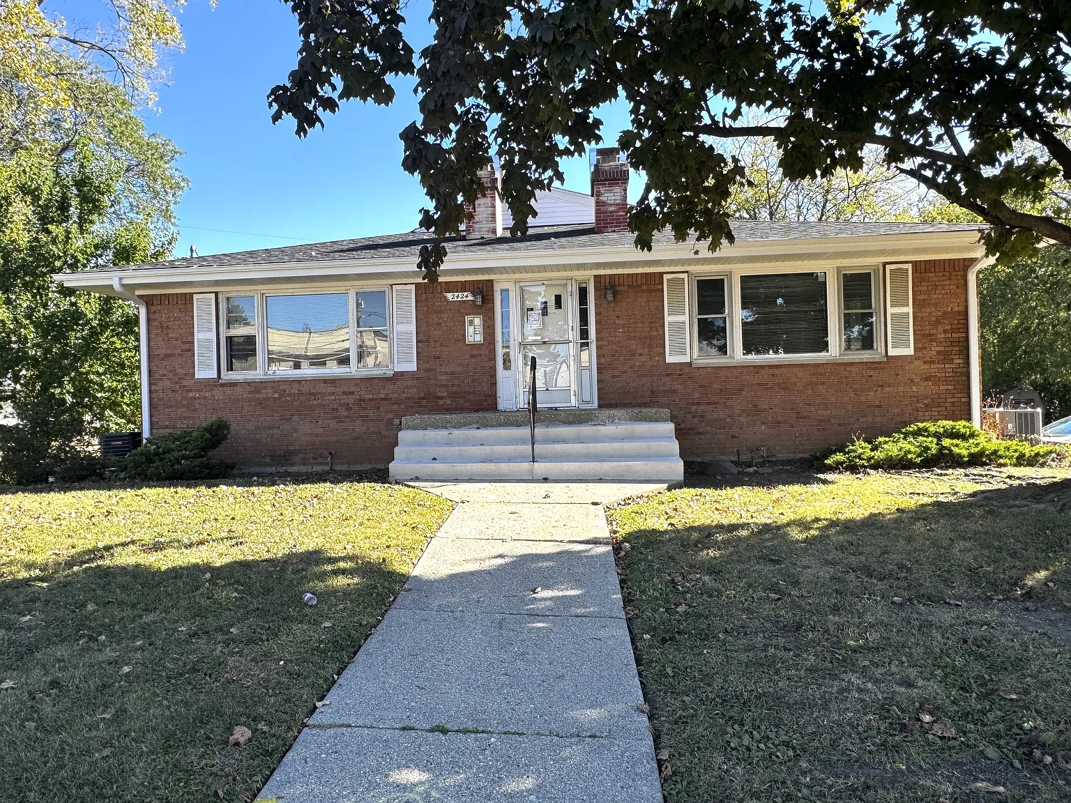 2424 Holmes Street-F - 2 — Photo 2