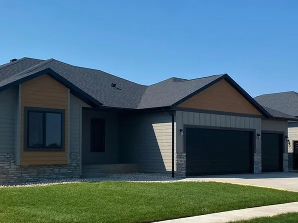 1101 McCormick St, Lennox, SD 57039