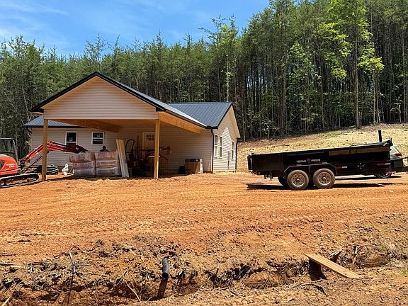 2nd image of 315 W Pine Ridge Dr