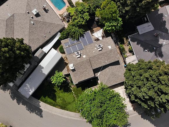 4th image of 3380 Oakcreek Dr