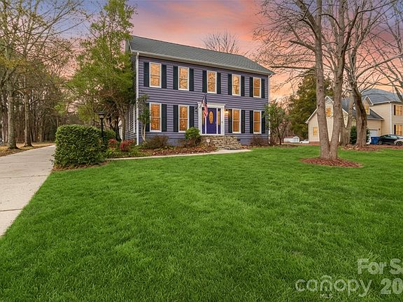 2nd image of 8230 Quail Hollow Dr