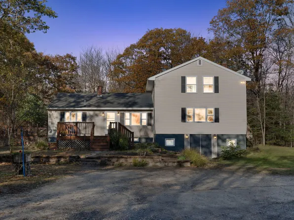 17 Middle Bay Road, Brunswick, ME 04011