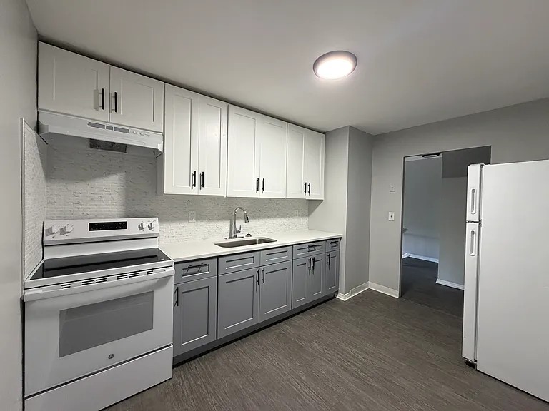 258 Eastern Ave #47A — Photo 1