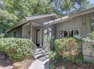 1 Possum Ln, Hilton Head Island, SC 29928