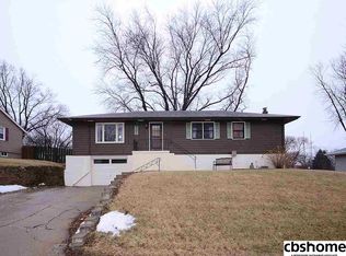907 Durand Dr, Bellevue, NE 68005