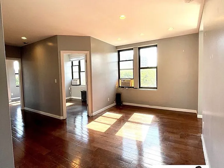 820 Riverside Dr #4A — Photo 3
