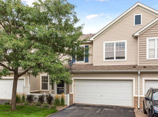 1516 Liberty Cir, Shakopee, MN 55379