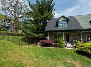 4 Kramer Ln, Reading, PA 19606