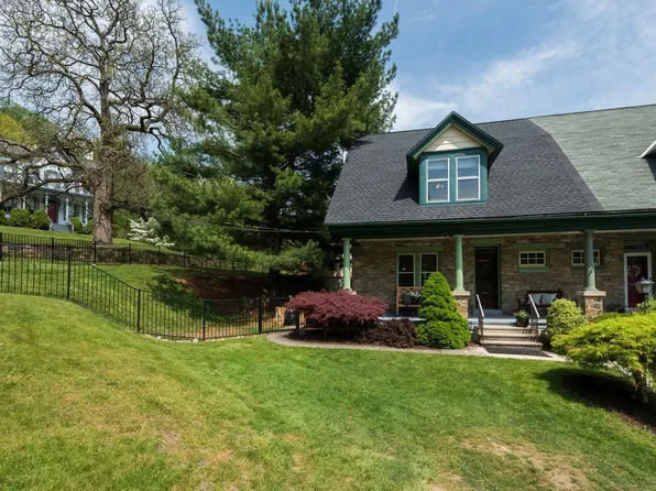 4 Kramer Ln, Reading, PA 19606