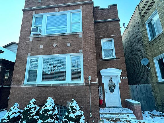 2nd image of 5444 N Spaulding Ave Unit 1