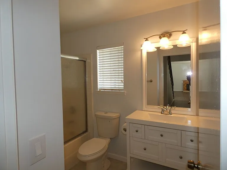 303 Hartnell Rd — Photo 8