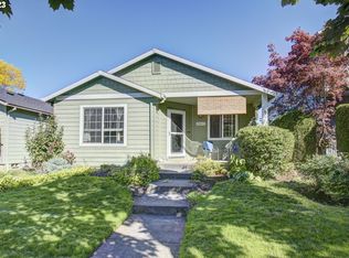 20615 NE Fairview Lake Way, Fairview, OR 97024