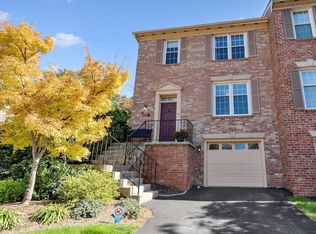 5937 Woodfield Estates Dr, Alexandria, VA 22310