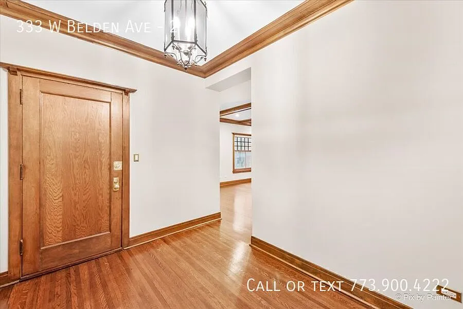 Prime Lincoln Park location - 2 bedroom 2 bath - with in unit washer dryer and parking included — Photo 2