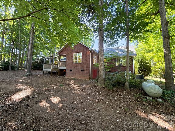 3rd image of 6018 Bryant Ln