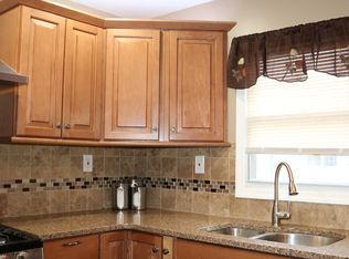 202 Tuttle St, Green Brook, NJ 08812