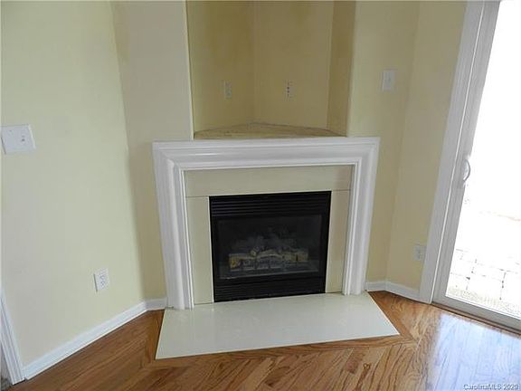 5th image of 7124 Caggy Ln