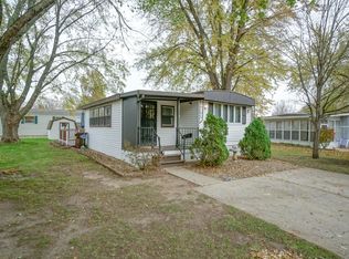 400 Greenview Rd, Belvidere, IL 61008