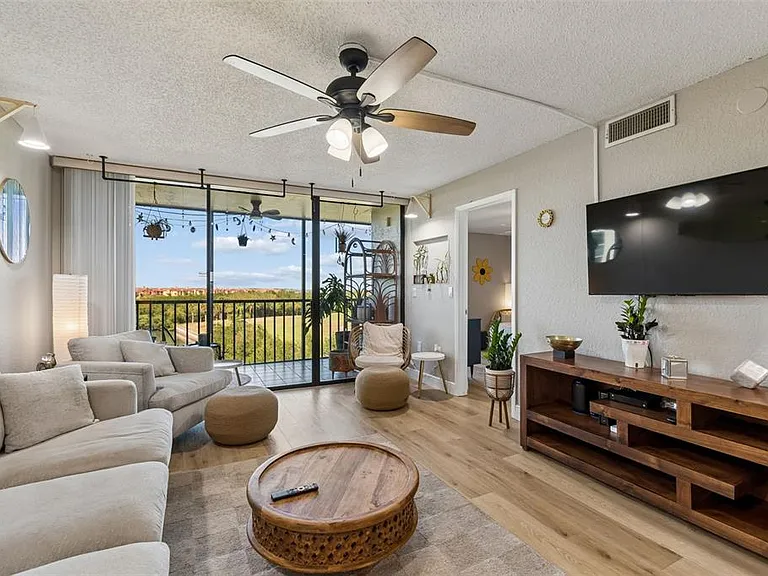 900 Cove Cay Dr #5F — Photo 21