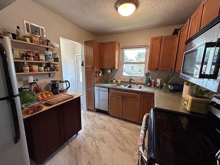 5549 Garfield Ave — Photo 5