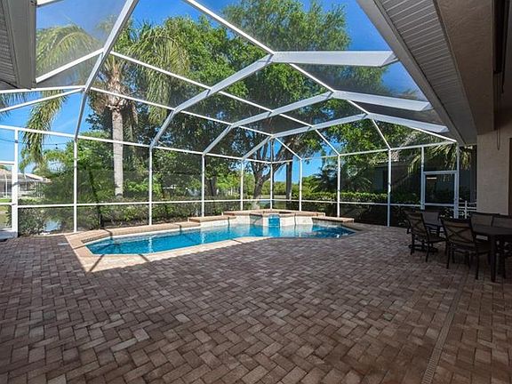 4th image of 6230 Sturbridge Ct