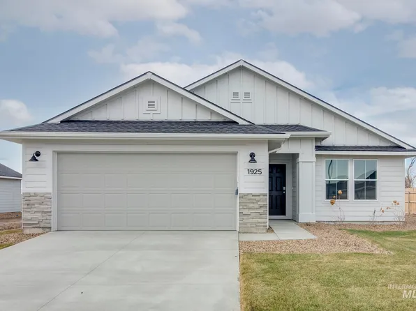 1925 SW Besra Dr, Mountain Home, ID 83647