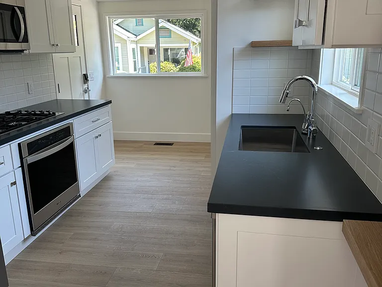 35 Poplar Ave — Photo 10