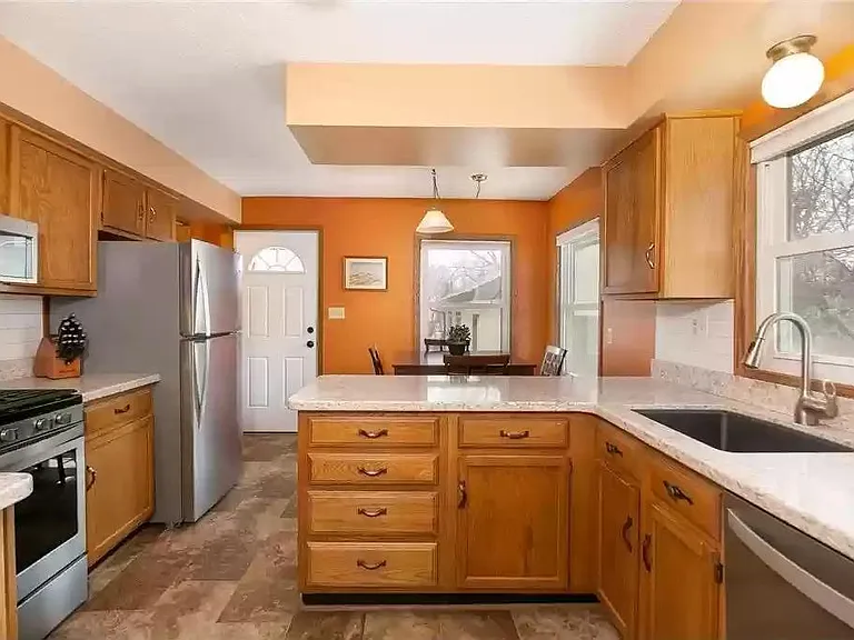 4023 Yosemite Ave S — Photo 9