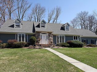 34 Woodmere Dr, Summit, NJ 07901