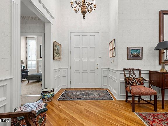 2nd image of 3142 E Marshall Avenue