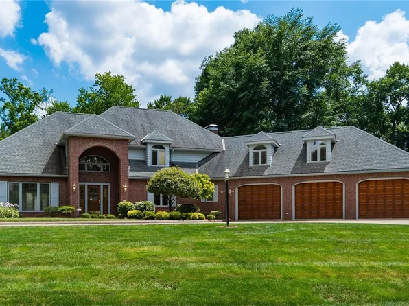 926 Southeast Ct, Zanesville, OH 43701