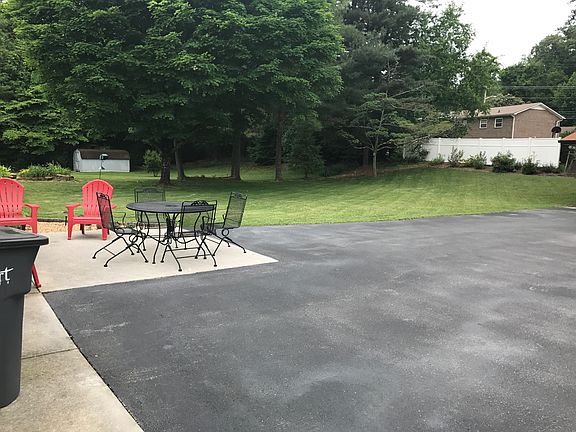 4th image of 914 Glademill Dr