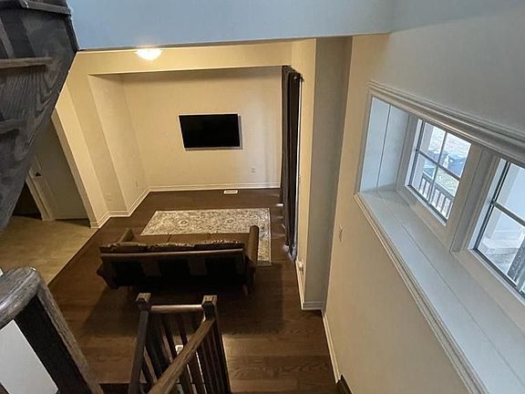 5th image of 68 Hashmi Pl