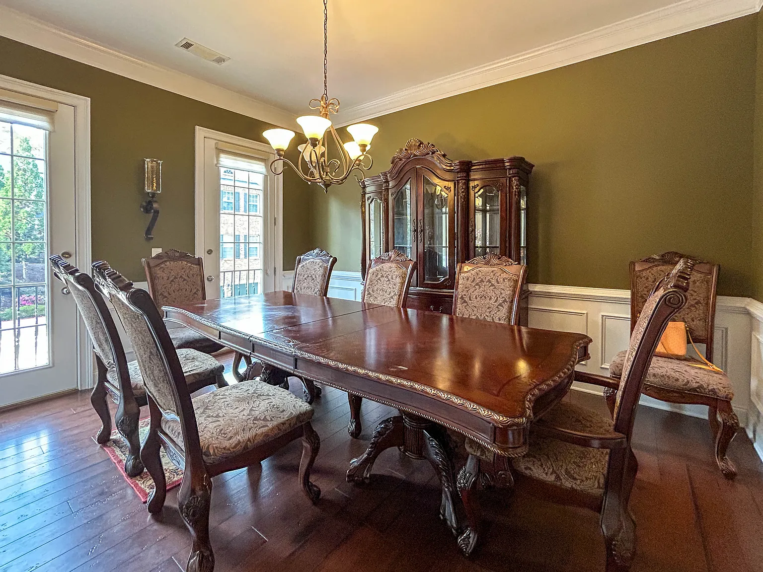 1887 Cedar Glenn Way — Photo 2