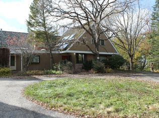 338 Old Sutton Rd, Barrington, IL 60010