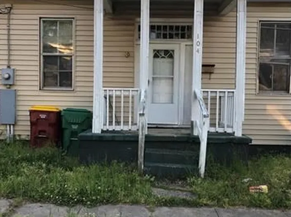 104 Walkover St, Petersburg, VA 23803