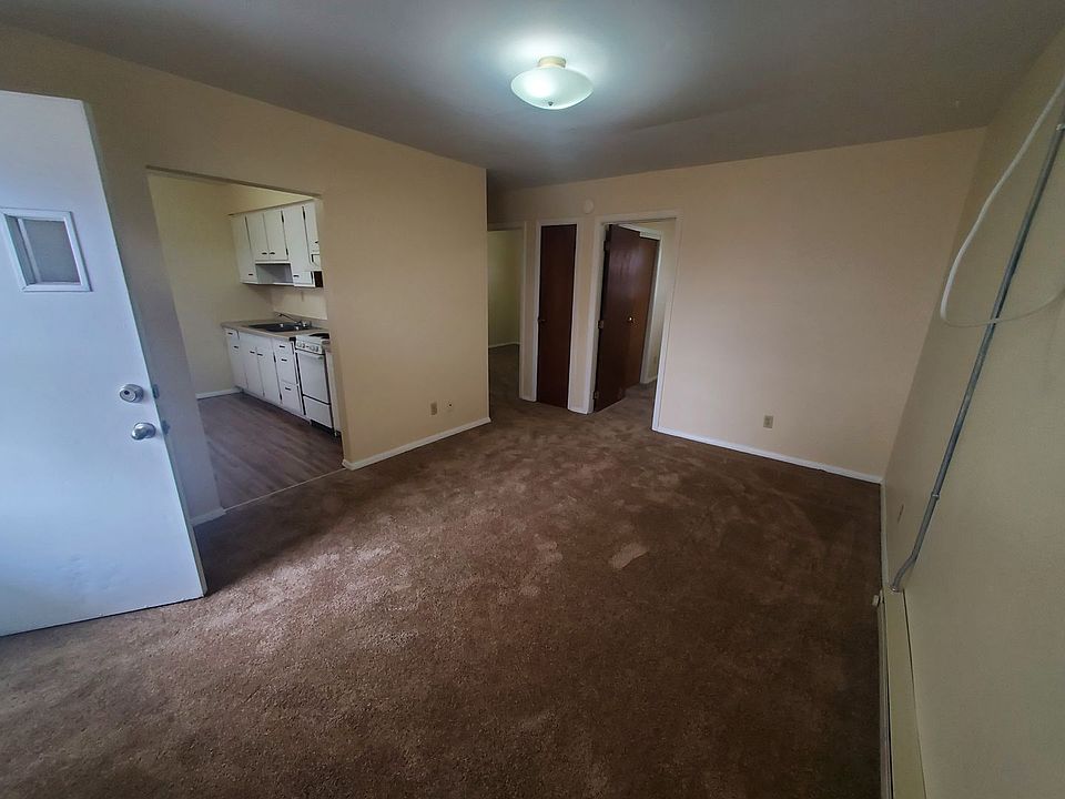 1st image of 355 North Dr #11