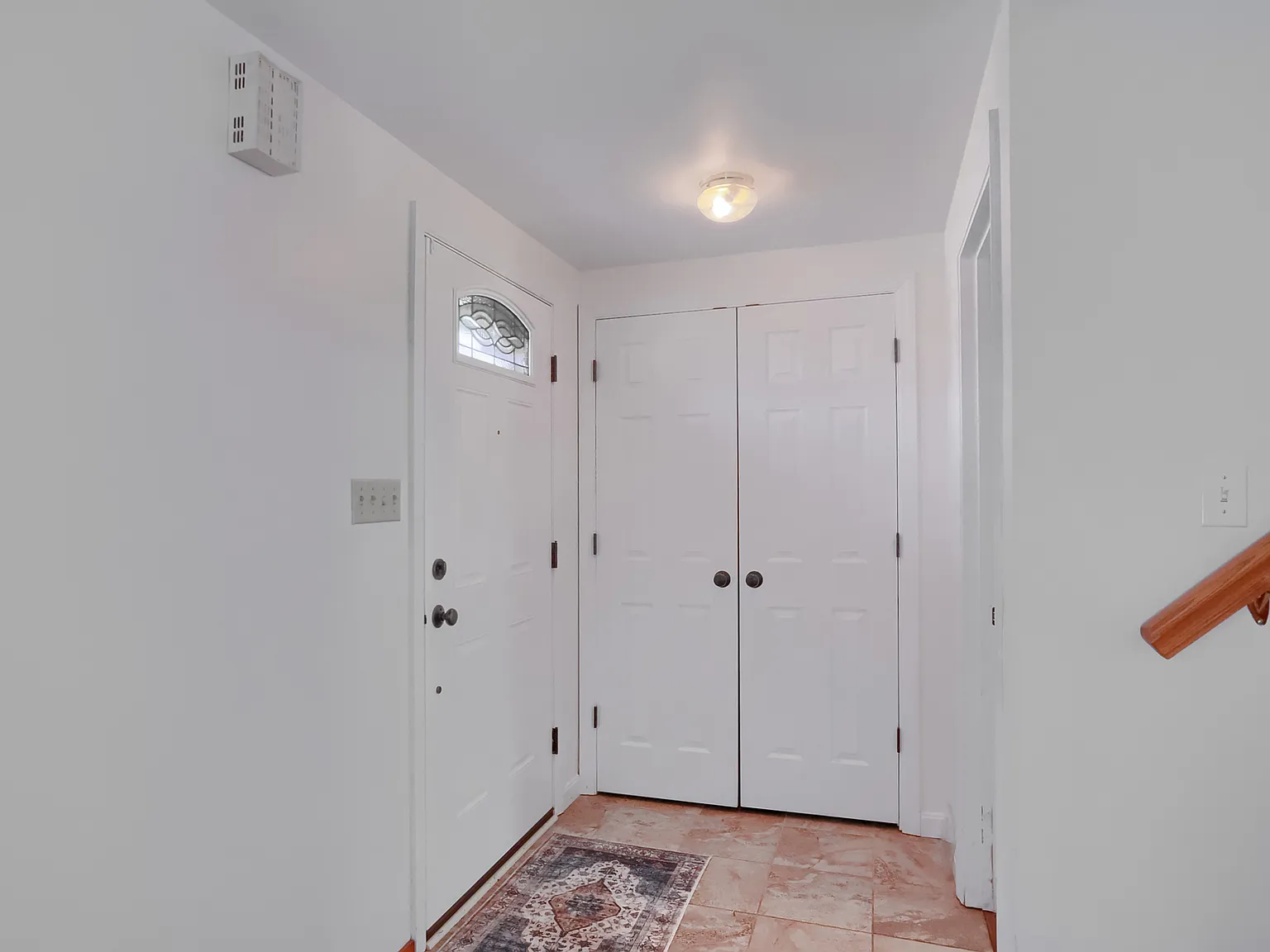 4 bed, 1728 sqft, $2,500 — Photo 3