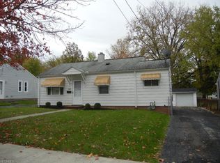 608 W Glendale St, Bedford, OH 44146