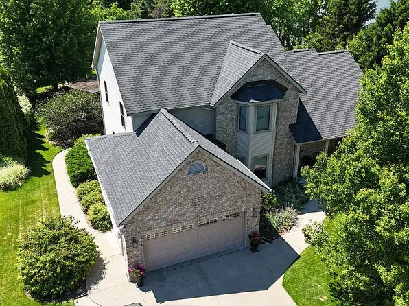 4698 Schauman Dr, Bay City, MI 48706