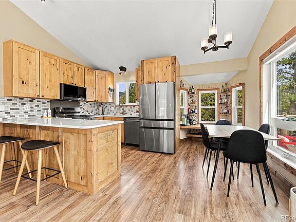 3rd image of 33165 Diana Road