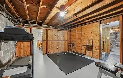 65 W Park Ave — Photo 15